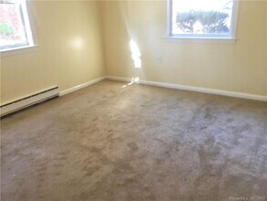 113 Niles Hill Rd in New London, CT - Building Photo - Building Photo