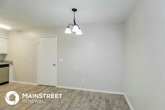 1153 Elmhurst St in Moore, OK - Building Photo - Building Photo