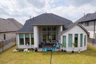 7330 Lagrange Pt in Katy, TX - Building Photo - Building Photo