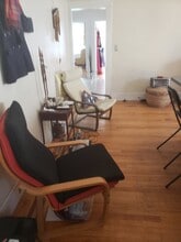 1 Vassar Ave, Unit Room2 in Newark, NJ - Foto de edificio - Building Photo