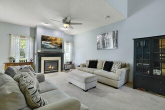 15351 Floret Way in Apple Valley, MN - Building Photo - Building Photo