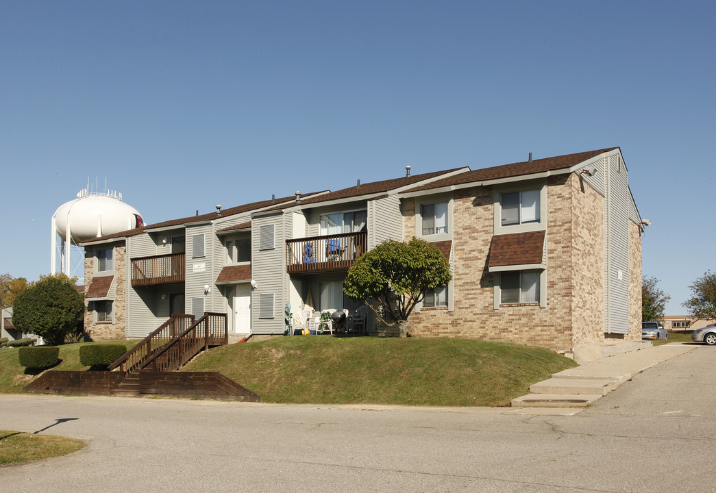 Stratford Square Apartments in Davison, MI - Building Photo