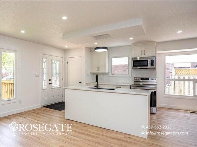 1329 Jalna Blvd in London, ON - Building Photo - Building Photo