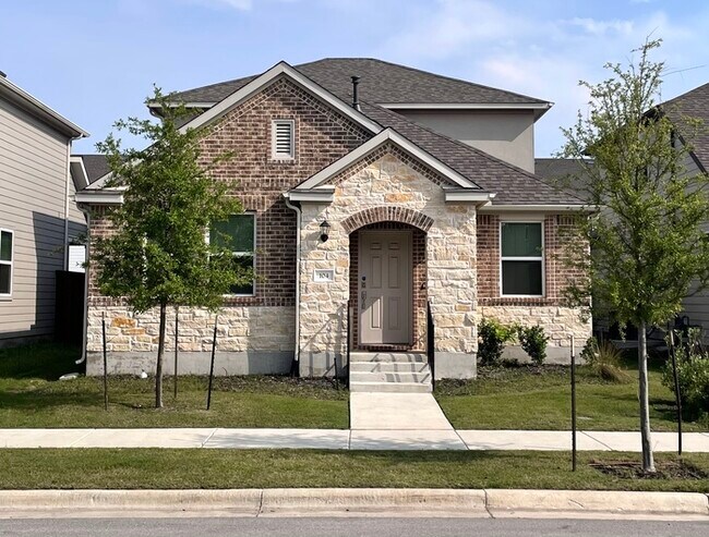 property at 104 Watkinville Rd