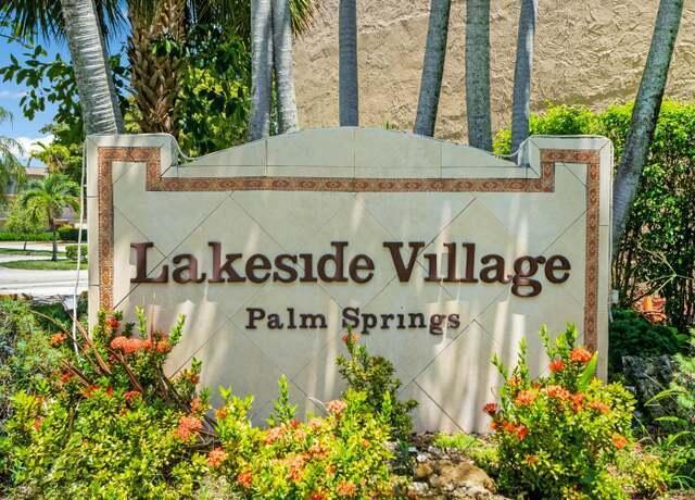 500 Davis Rd in Palm Springs, FL - Building Photo