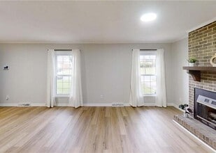 4809 Tara Dr in Greensboro, NC - Building Photo - Building Photo
