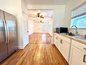 1205 Leona St in Austin, TX - Building Photo - Building Photo