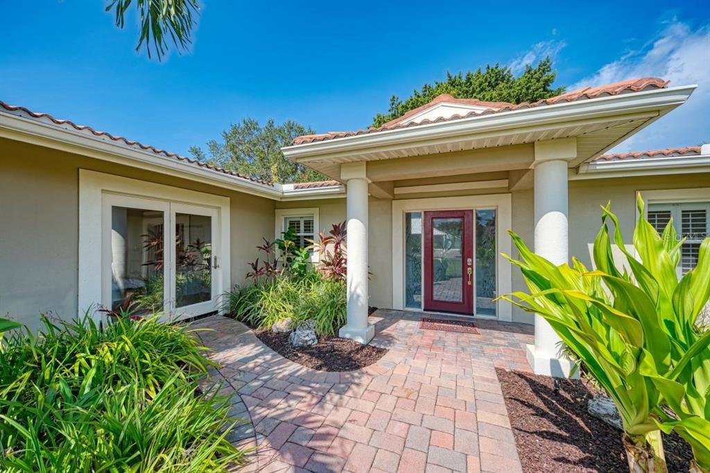 5024 Higel Ave in Siesta Key, FL - Building Photo