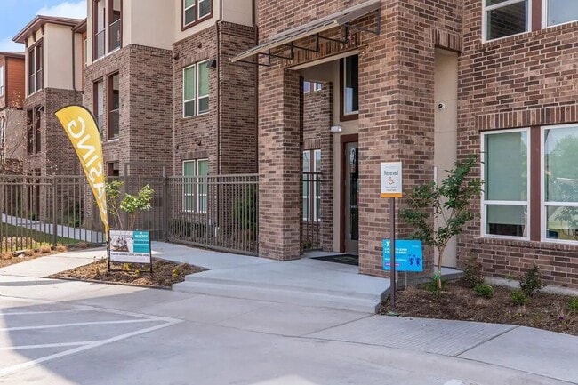 540 Richcrest Dr in Houston, TX - Building Photo - Building Photo