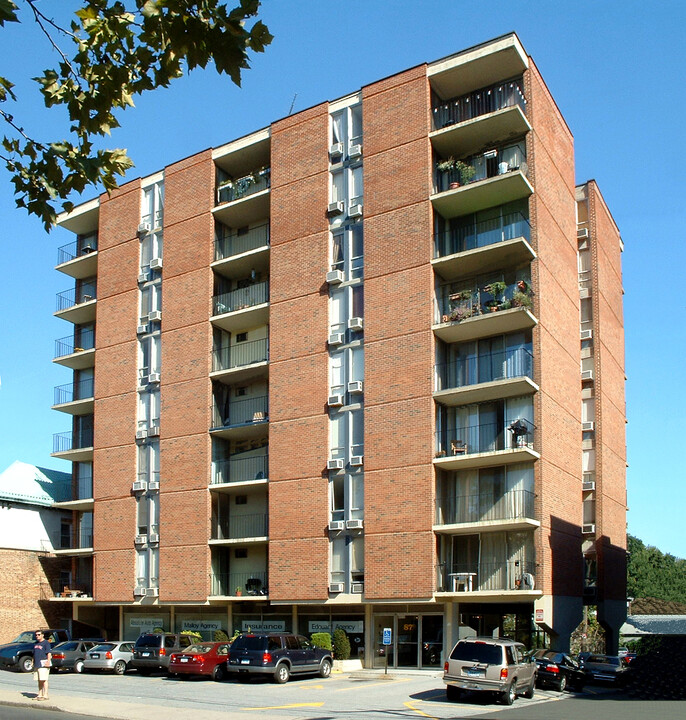 Sutton Terrace Apartments in Stamford, CT - Foto de edificio