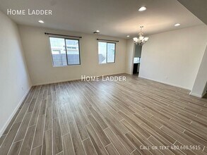 3133 N Loma Vista in Mesa, AZ - Building Photo - Building Photo