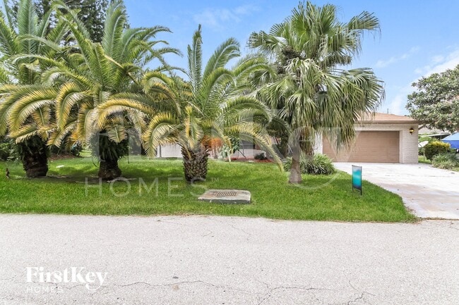 property at 116 Palmetto Dr