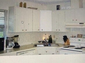 1916 Marcia St in Sarasota, FL - Building Photo - Building Photo