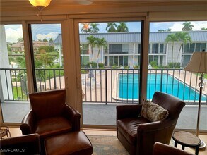 333 Harbour Dr in Naples, FL - Building Photo - Building Photo
