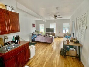 206 4th St in Jersey City, NJ - Building Photo - Building Photo