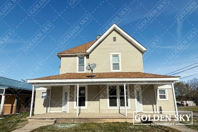 property at 1224 E Main St