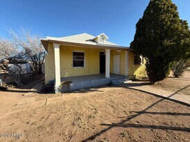 1014 E 14th St in Douglas, AZ - Building Photo
