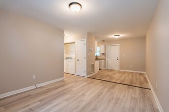 614 Hilltop Dr in Raleigh, NC - Building Photo - Building Photo