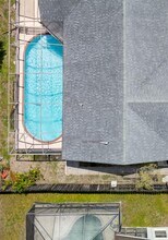 8521 NW 53rd St in Lauderhill, FL - Building Photo - Building Photo
