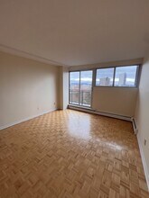 345 Laurier Ave E in Ottawa, ON - Building Photo - Building Photo