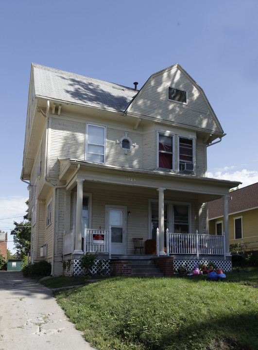 1125 S 32nd St in Omaha, NE - Foto de edificio