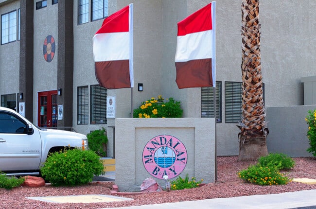 Mandalay Bay Apartments in Las Vegas, NV - Building Photo - Building Photo