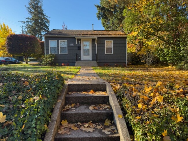 1995 Fairmount Ave S in Salem, OR - Building Photo - Building Photo