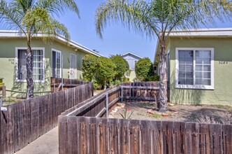 The Madison Apartments in San Diego, CA - Building Photo - Building Photo