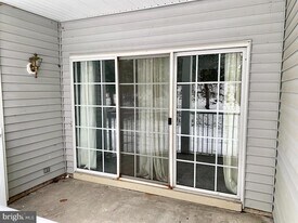 15 Lehavre Ct in Hamilton Township, NJ - Building Photo