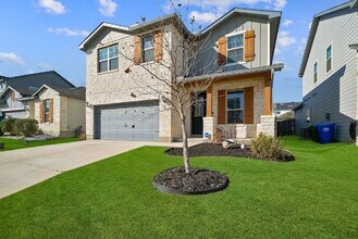 11635 Bakersfield Pass in San Antonio, TX - Building Photo - Building Photo