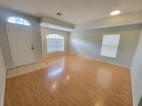 7942 Chadwick Dr in New Port Richey, FL - Building Photo - Building Photo