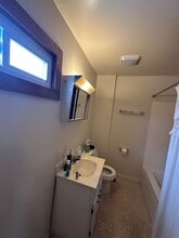 921 Walnut St, Unit B in Elmira, NY - Building Photo - Building Photo