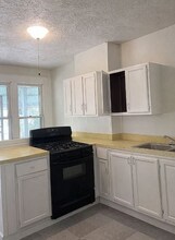 1402 7th Ave, Unit 2w in Rockford, IL - Building Photo - Building Photo