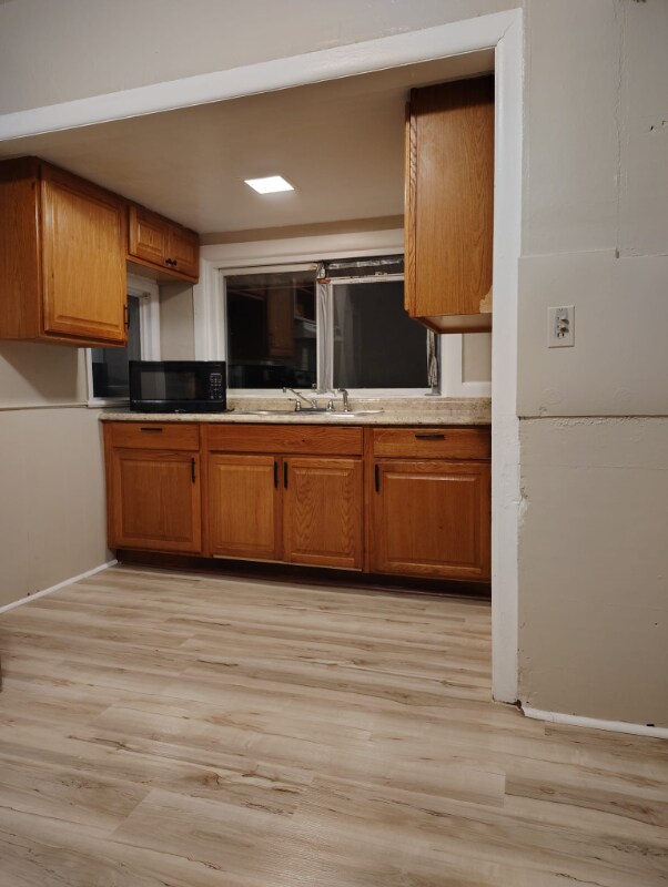 349 Baldwin Ave in Pontiac, MI - Building Photo - Building Photo