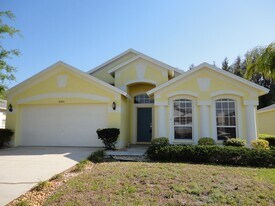 30450 Wrencrest Dr in Zephyrhills, FL - Building Photo