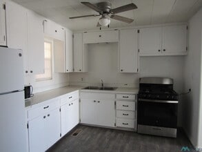 3710 W Grand Ave in Artesia, NM - Building Photo - Building Photo