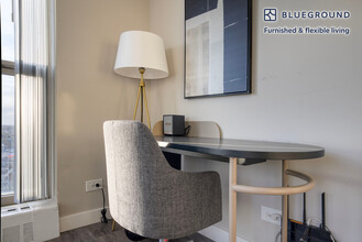 5600 N Sheridan Rd, Unit FL14-ID919 in Chicago, IL - Building Photo - Building Photo