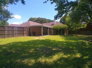 8102 Luna Dr in Rowlett, TX - Building Photo - Building Photo