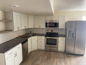 8532 S 4770 W in West Jordan, UT - Building Photo - Building Photo