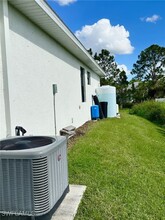 933 Oxford Ave S in Lehigh Acres, FL - Building Photo - Building Photo