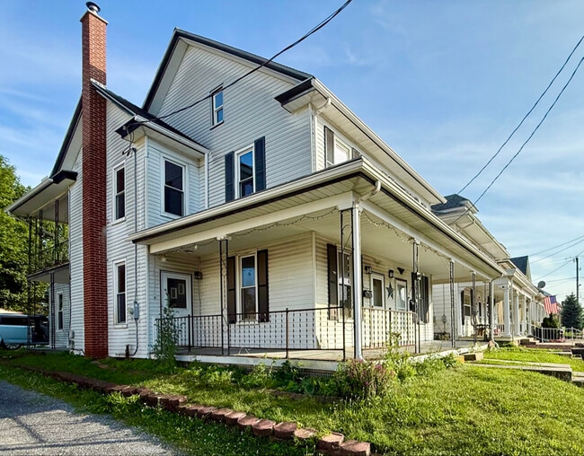 property at 214 E Cherry St