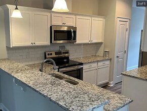 1815 Fox Den Way in Greenville, NC - Building Photo - Building Photo