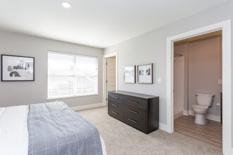 Hanover Townhomes of Caledonia in Caledonia, MI - Foto de edificio - Interior Photo