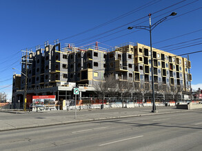 Munro Apartments in Calgary, AB - Building Photo - Building Photo