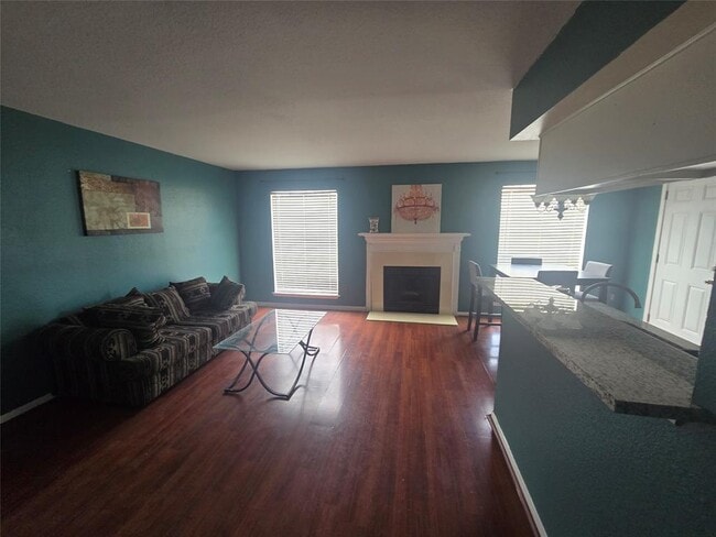 2626 Holly Hall St, Unit 2626 Holly Hall Street in Houston, TX - Foto de edificio - Building Photo