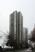 1652 Harwood St in Vancouver, BC - Building Photo - Building Photo