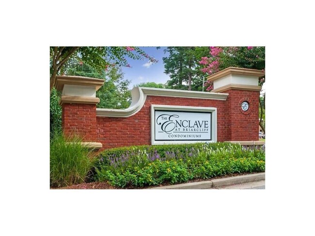 5106 Westchester Ridge NE in Atlanta, GA - Building Photo - Building Photo