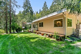 7041 Preston-Fall City Rd SE in Issaquah, WA - Building Photo - Building Photo