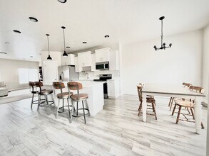 703 E 730 N in Hyrum, UT - Building Photo - Building Photo