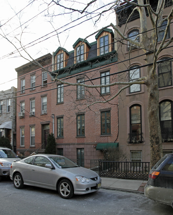 524 BLOOMFIELD St in Hoboken, NJ - Building Photo